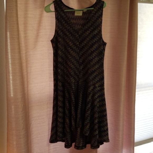 Dress - Picture 4 of 5